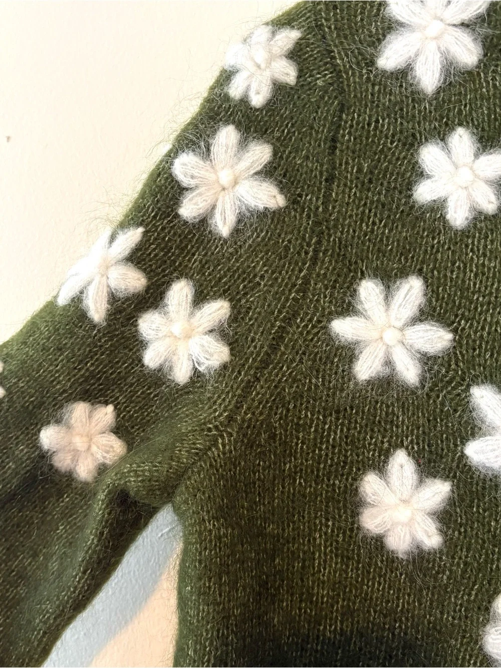Sezane Andrew flower cardigan in perfect green - Picture 4 of 7
